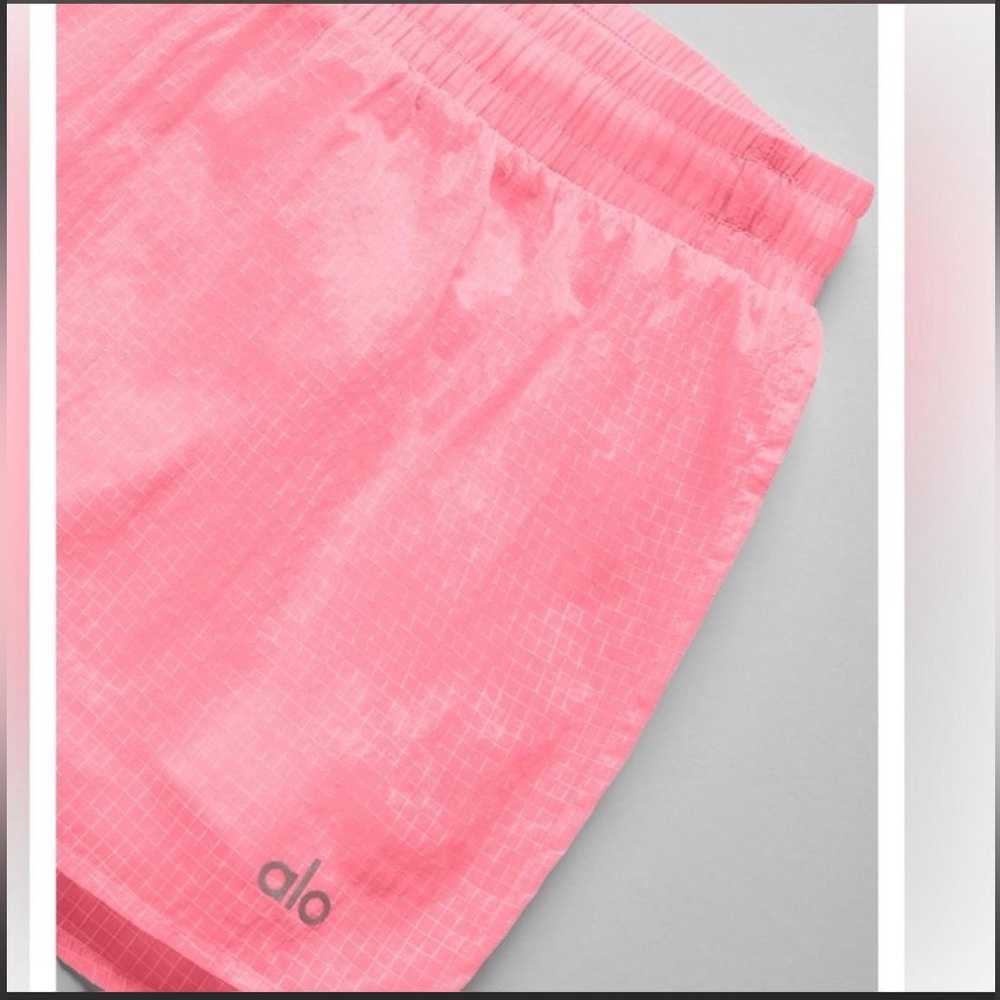 NWT Alo Game Time Shorts - NEON BUBBLEGUM - Picture 6 of 8